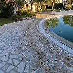 Casa Olivegrove شقة ماسّا لوبْرينسِ